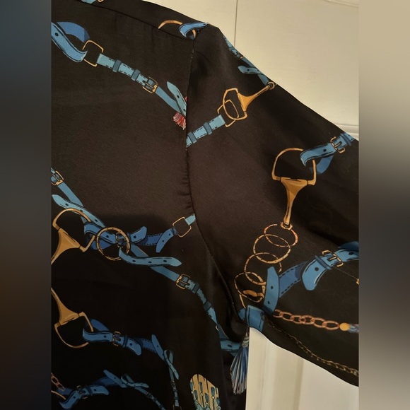 Tristan satiny blouse - Picture 3 of 10